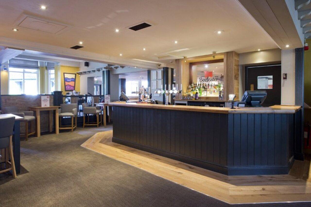 Premier Inn Manchester Airport Ringway Exterior foto